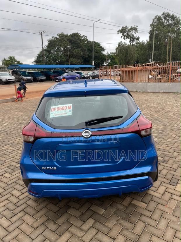 Nissan Kicks 2021 Blue