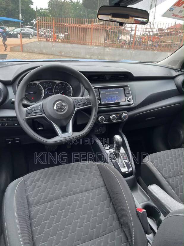 Nissan Kicks 2021 Blue