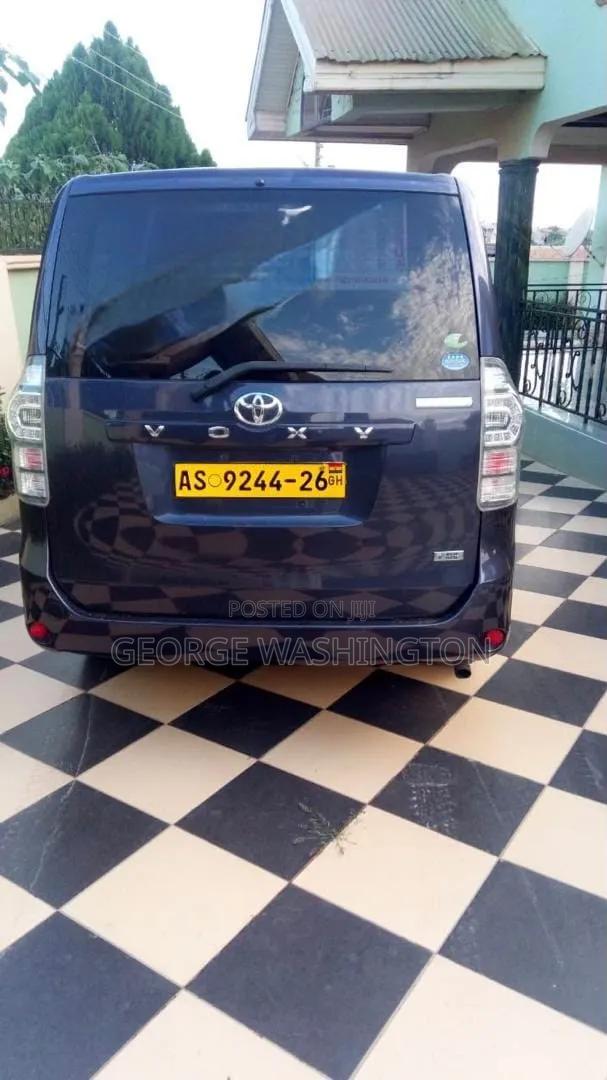 Toyota Voxy 2012 Black