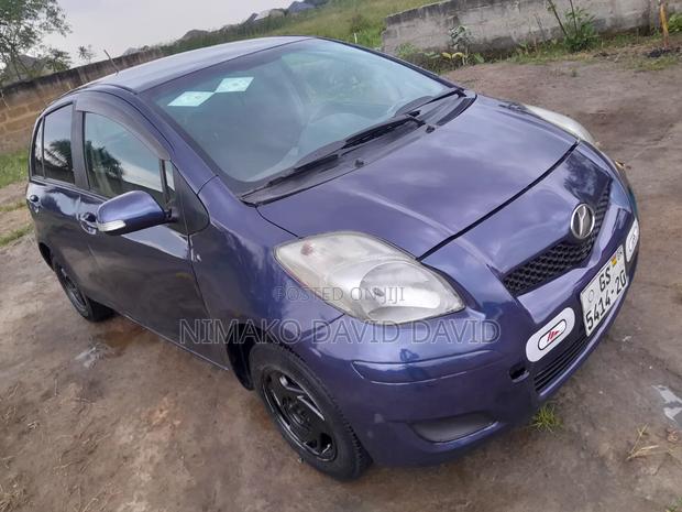 Toyota Vitz 2010 Blue