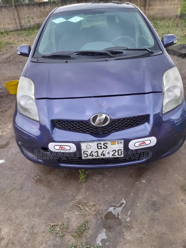 Toyota Vitz 2010 Blue