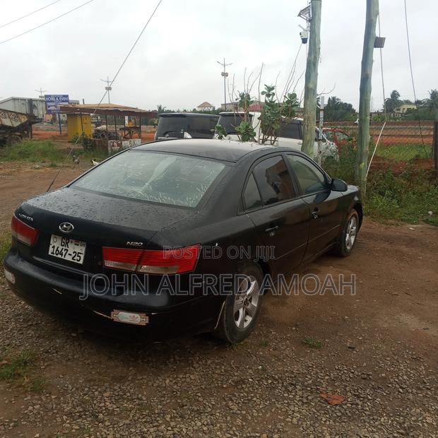 Hyundai Sonata 2010 Black
