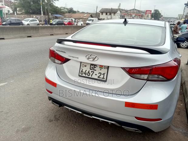 Hyundai Elantra 2015 Silver