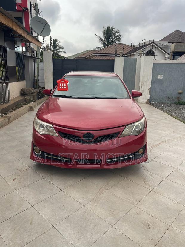 Toyota Camry SE 4dr Sedan (2.5L 4cyl 6A) 2012 Red