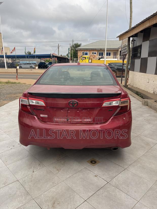 Toyota Camry SE 4dr Sedan (2.5L 4cyl 6A) 2012 Red