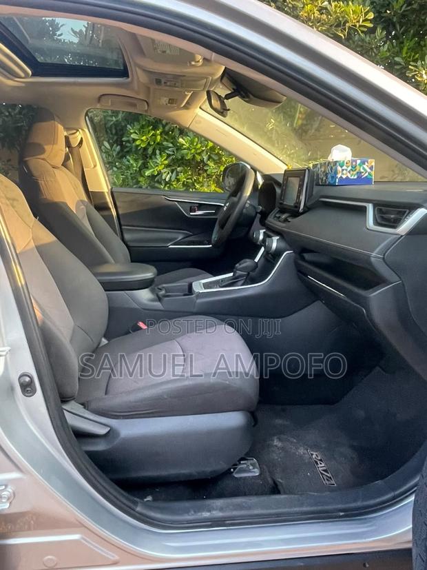 Toyota RAV4 Limited FWD 2020 Gray