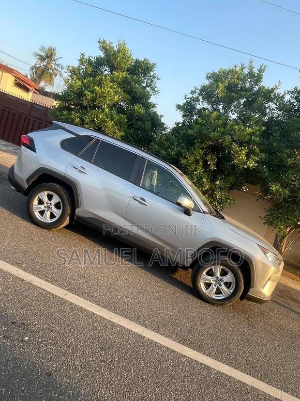Toyota RAV4 Limited FWD 2020 Gray
