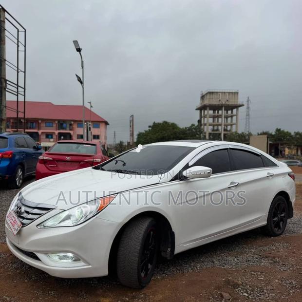 Hyundai Sonata 2013 White