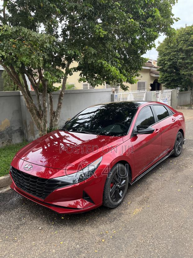 Hyundai Elantra 2023 Red