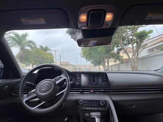 Hyundai Elantra 2023 Red