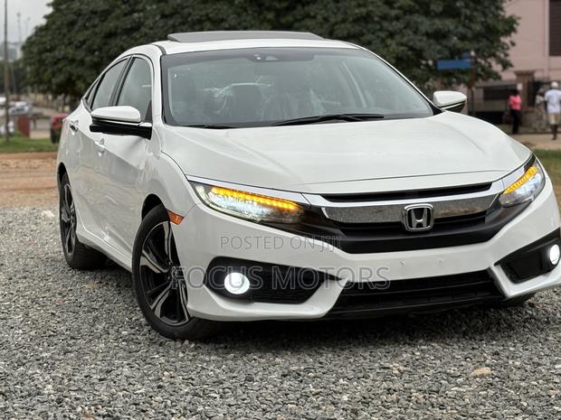 Honda Civic Touring 4dr Sedan (1.5L 4cyl) 2017 White