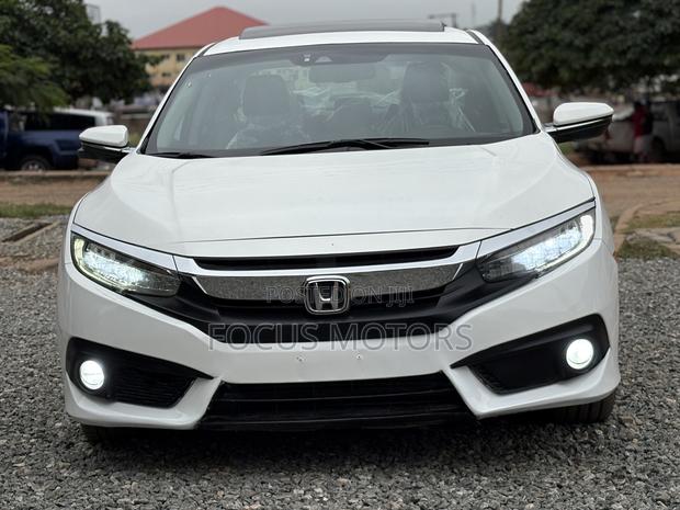 Honda Civic Touring 4dr Sedan (1.5L 4cyl) 2017 White