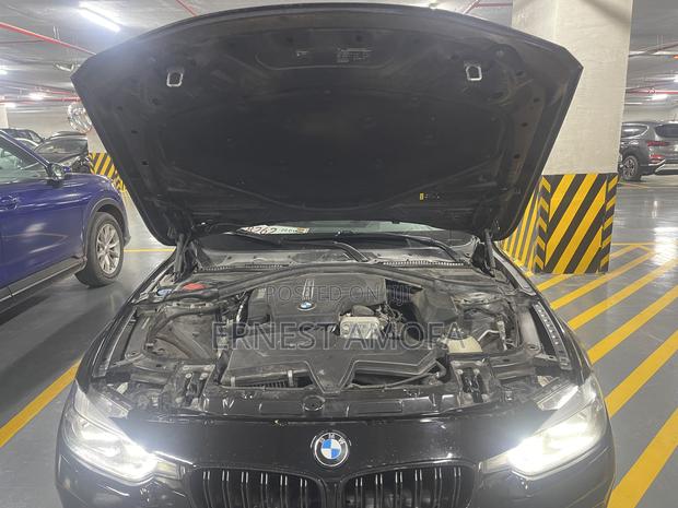 BMW 320i Sedan RWD 2017 Black