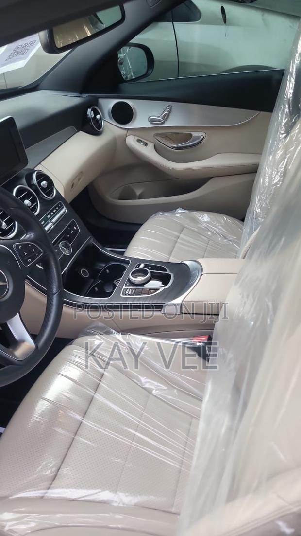 Mercedes-Benz C300 2018 Black