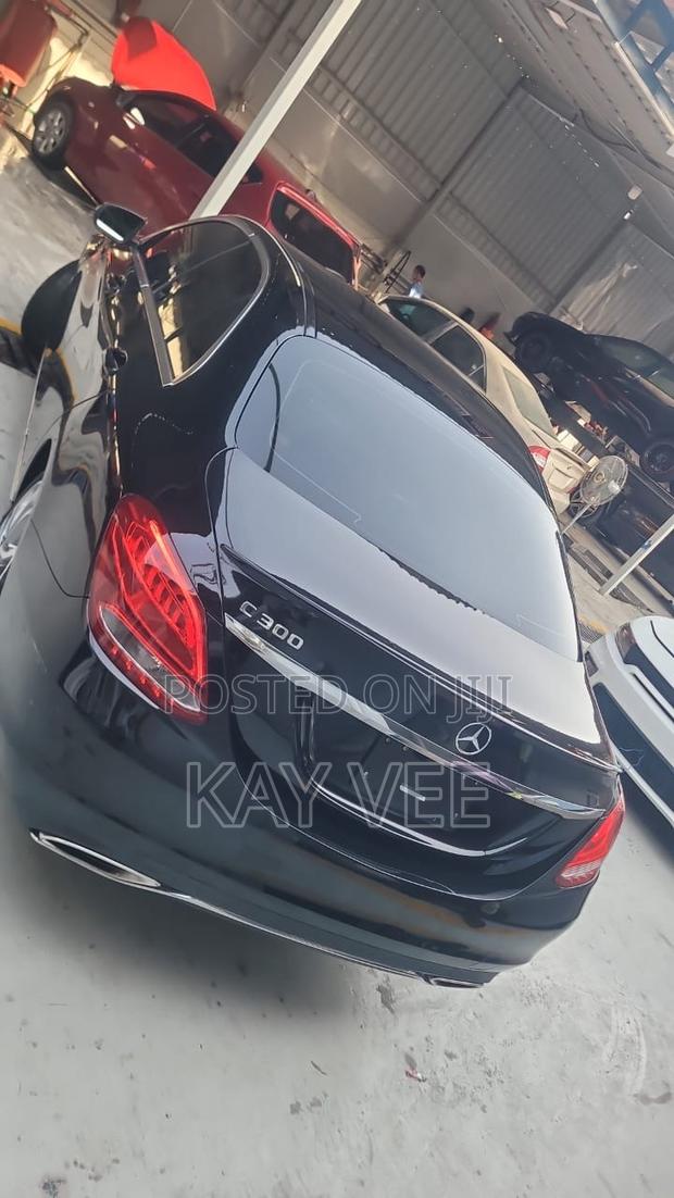 Mercedes-Benz C300 2018 Black