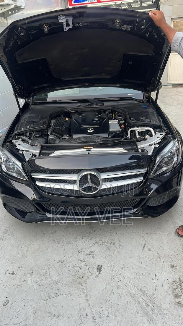 Mercedes-Benz C300 2018 Black