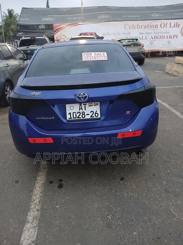 Toyota Corolla 2016 Blue