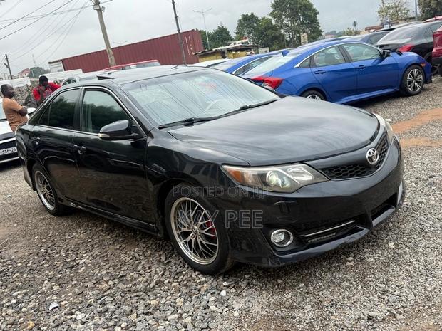 Toyota Camry 2013 Black