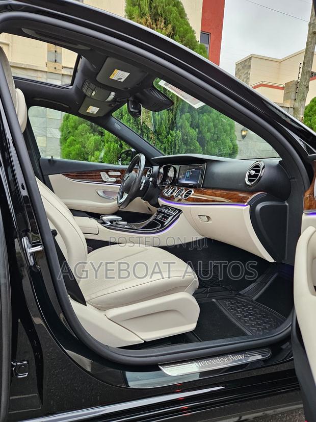Mercedes-Benz E300 4Matic AWD Sedan (2.0L 4cyl 9A) 2017 Black
