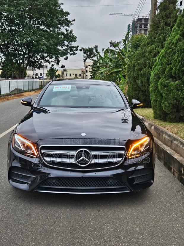 Mercedes-Benz E300 4Matic AWD Sedan (2.0L 4cyl 9A) 2017 Black