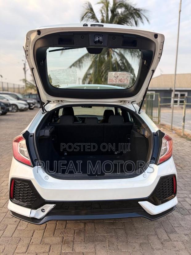 Honda Civic Sport 4dr Hatchback (1.5L 4cyl) 2017 White