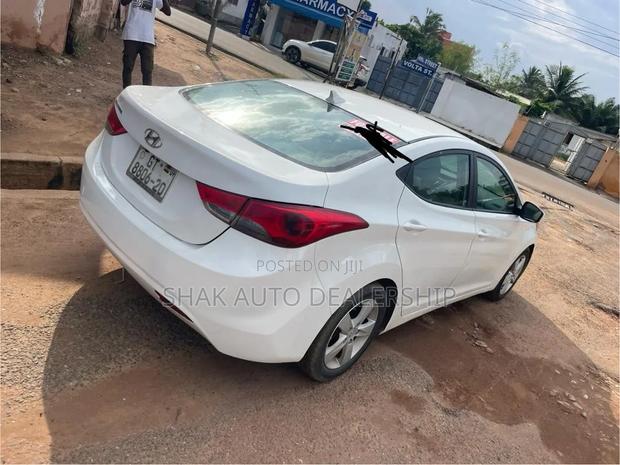 Hyundai Elantra 2013 White