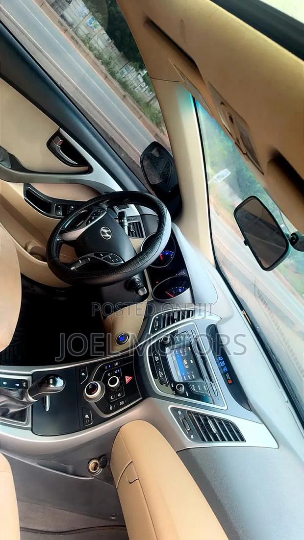Hyundai Elantra 2016 Black