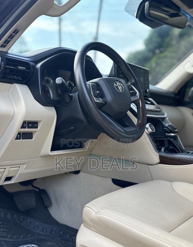 Toyota Land Cruiser 3.5 Petrol 4WD 2022 Black