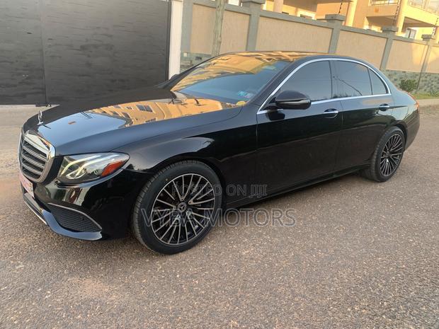 Mercedes-Benz E300 2018 Black