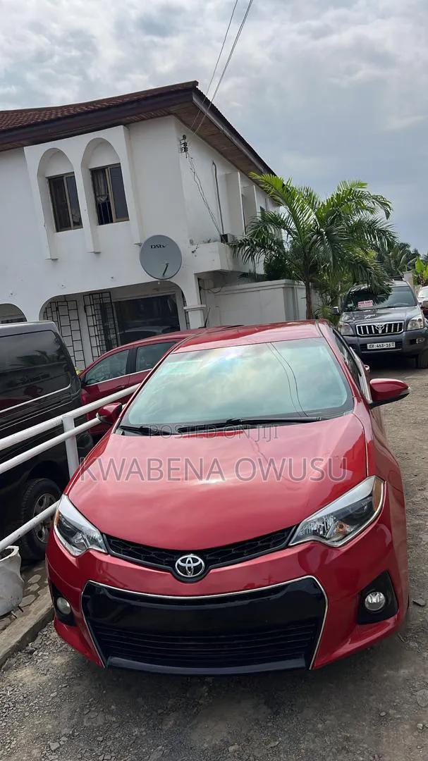 Toyota Corolla 2015 Red