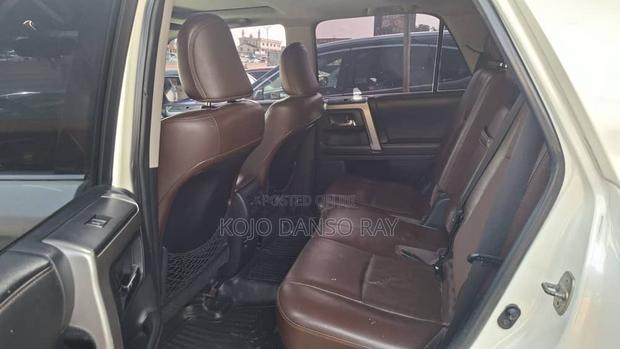 Toyota 4-Runner TRD Pro 4dr 4x4 (4.0L 6cyl 5A) 2016 Off white