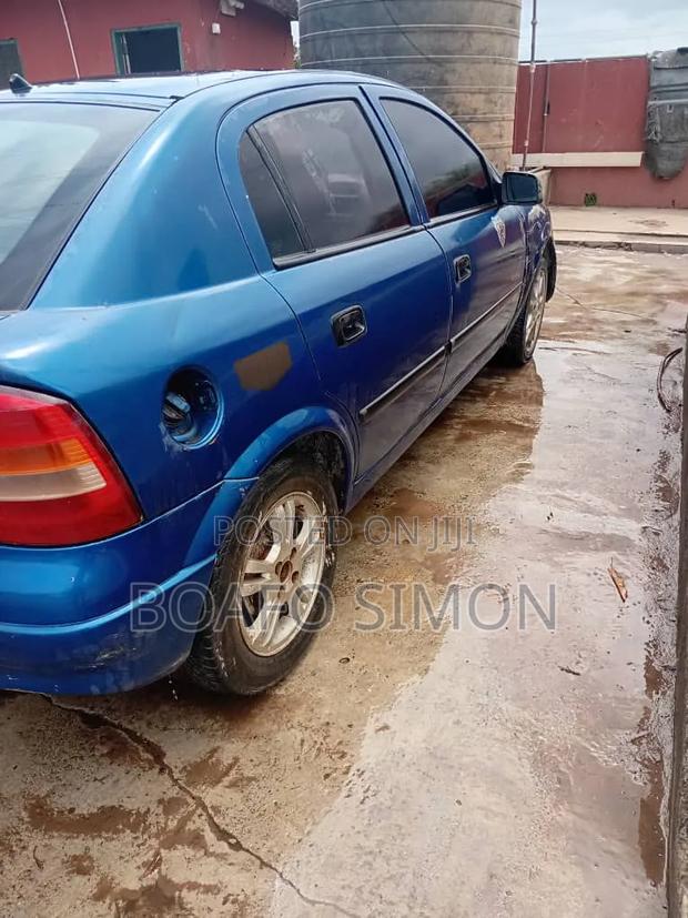 Opel Astra 1.6 Essentia 2006 Blue