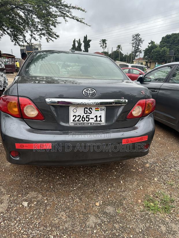 Toyota Corolla LE 4dr Sedan (1.8L 4cyl 4A) 2010 Gray
