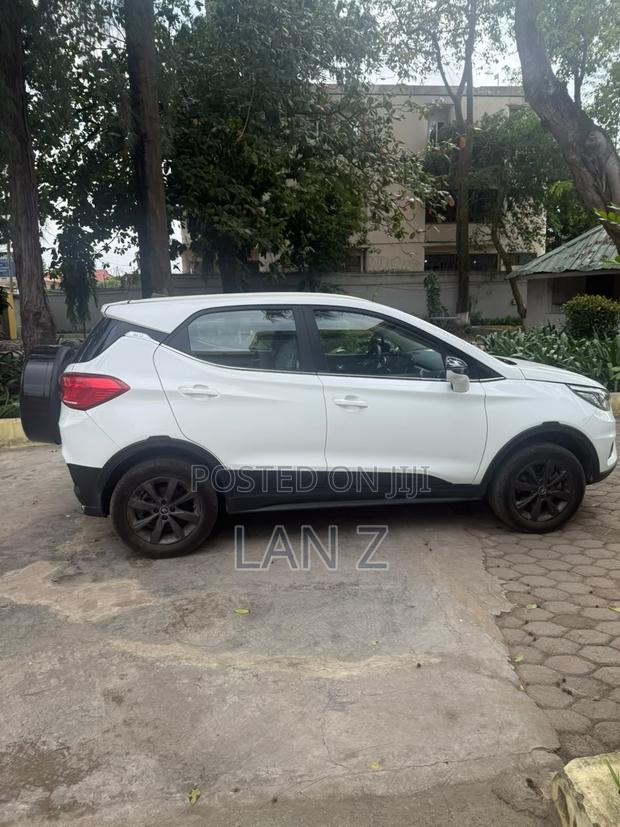 BYD Yuan Up 32 kWh FWD 2024 White