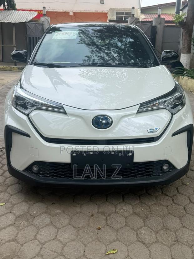 Toyota C-HR 2021 White