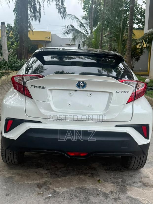 Toyota C-HR 2021 White