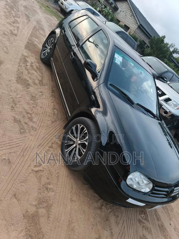 Volkswagen Golf 2002 Black