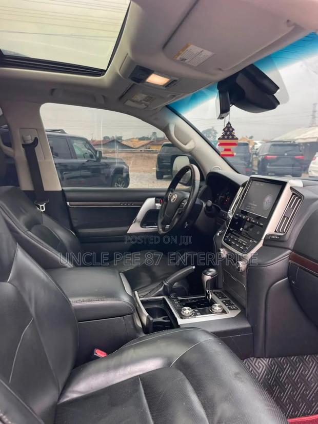 Toyota Land Cruiser 2018 Black