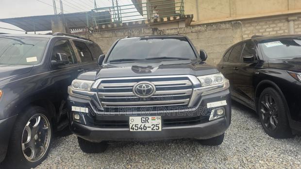 Toyota Land Cruiser 2018 Black