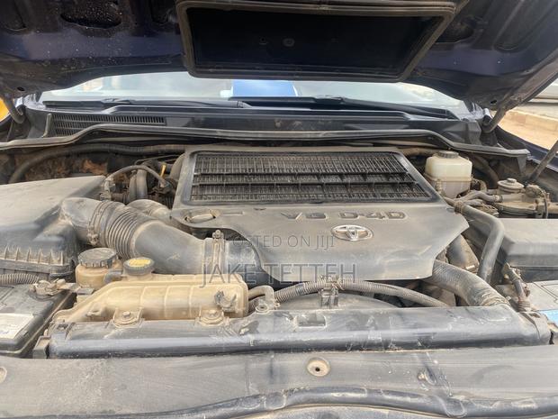 Toyota Land Cruiser 2014 Blue