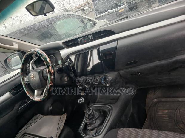 Toyota Hilux Revo Smart Cab Deisel 2.4 RWD 2016 Ivory