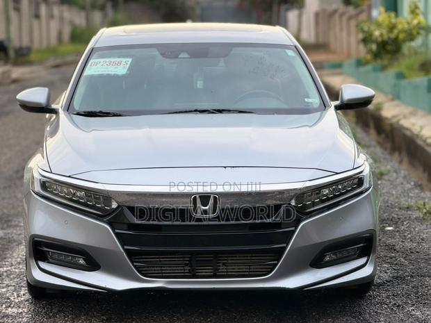 Honda Accord Touring 2018 White