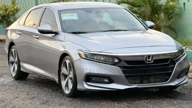 Honda Accord Touring 2018 White