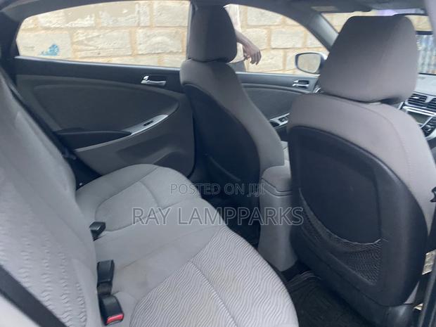 Hyundai Accent 2013 Silver