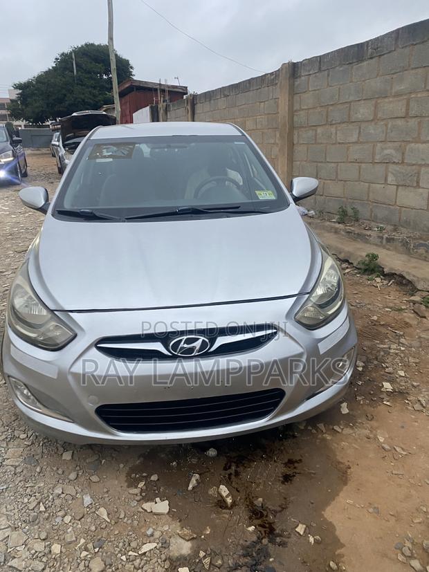 Hyundai Accent 2013 Silver