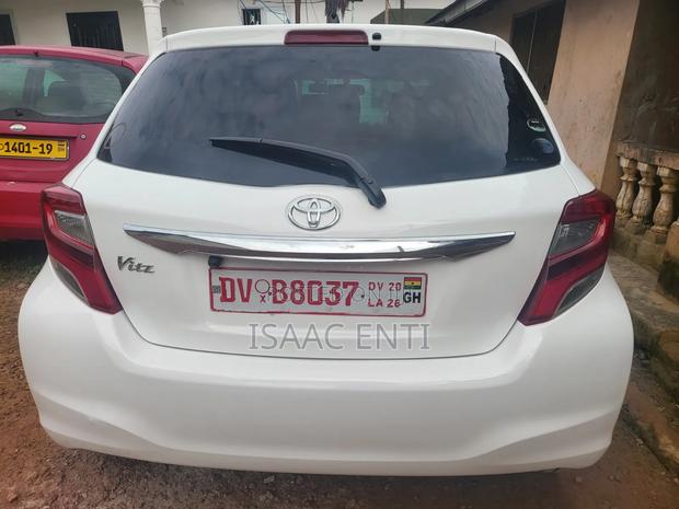 Toyota Vitz 2014 White
