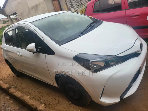 Toyota Vitz 2014 White