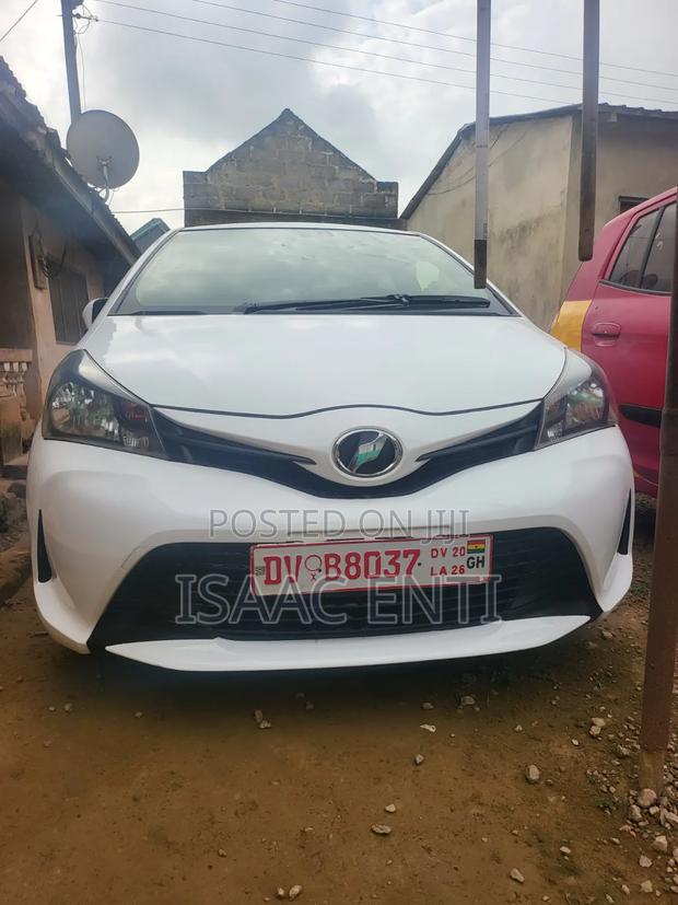 Toyota Vitz 2014 White