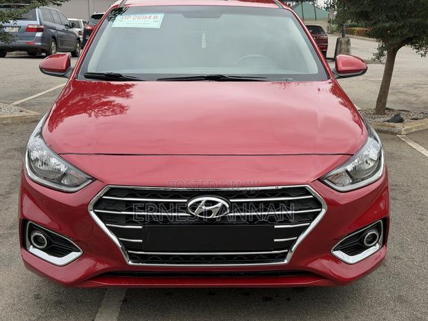 Hyundai Accent SE 2022 Red