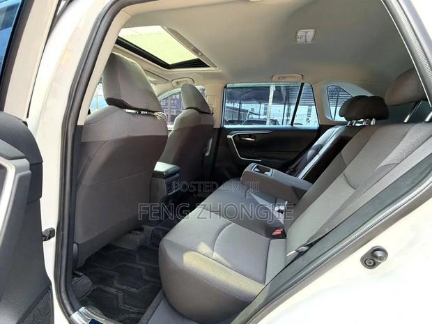 Toyota RAV4 2025 White